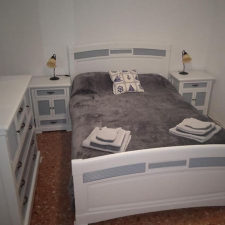 Edificio Gijon Newly Renovated Two-Bedroom Apartment Бенидорм Экстерьер фото