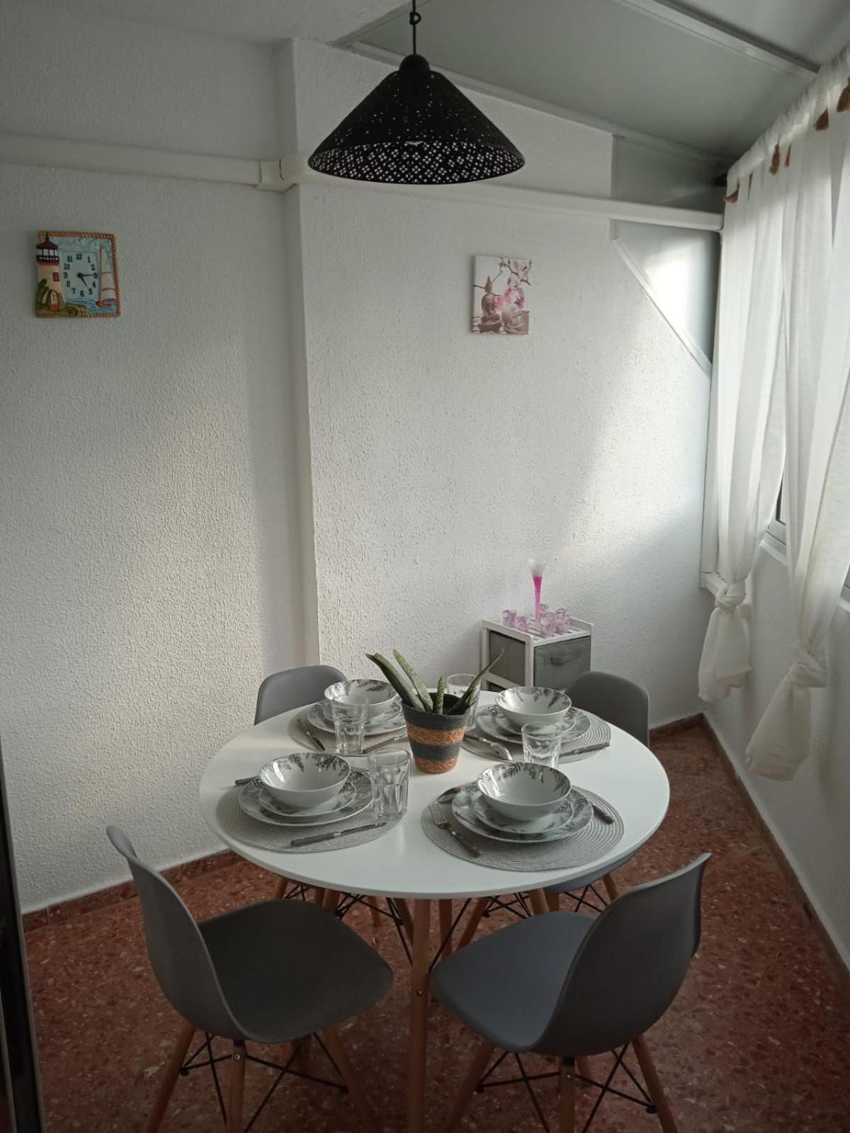 Edificio Gijon Newly Renovated Two-Bedroom Apartment Бенидорм Экстерьер фото